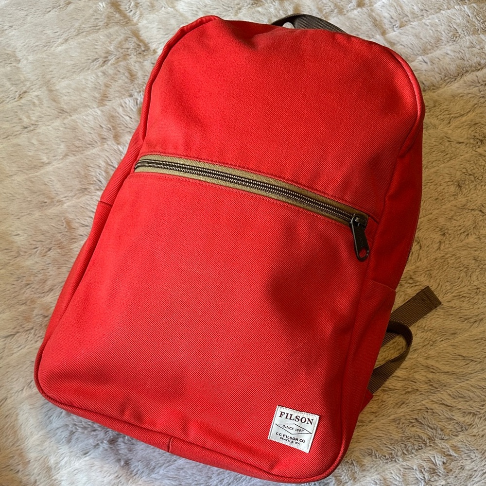 Filson Rugged Twill Bandera Backpack - Picture 2 of 11